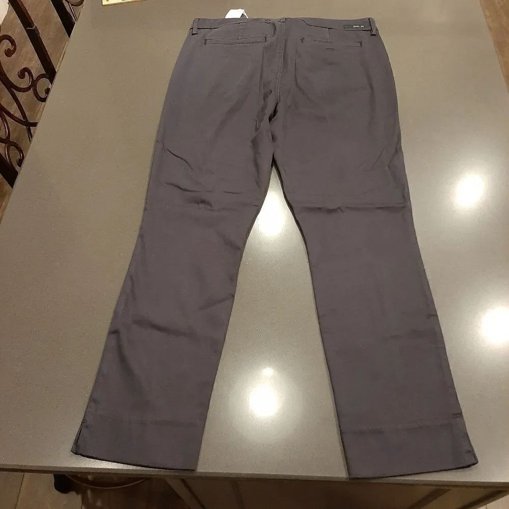 Level 99 Navy Capris Size 33 - Picture 4 of 10